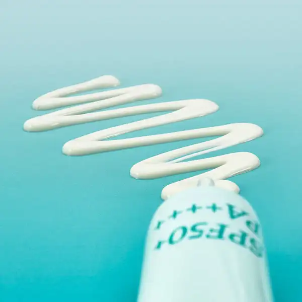 1番 青草水分コーティングUVクリーム SPF50+ PA++++ 50ml 詳細イメージ 2
